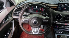 Kia Stinger ПАМЕТ* 360 КАМЕРА* ОБДУХВАНЕ* ПОДГРЕВ* , снимка 12