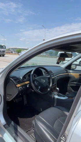 Mercedes-Benz E 320, снимка 3