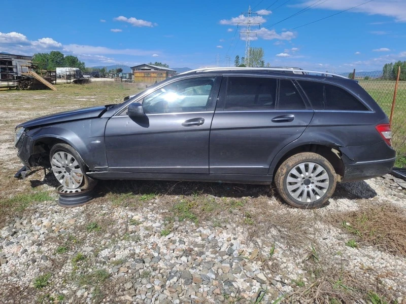 Mercedes-Benz C 180 Kompressor, снимка 4 - Автомобили и джипове - 46560679