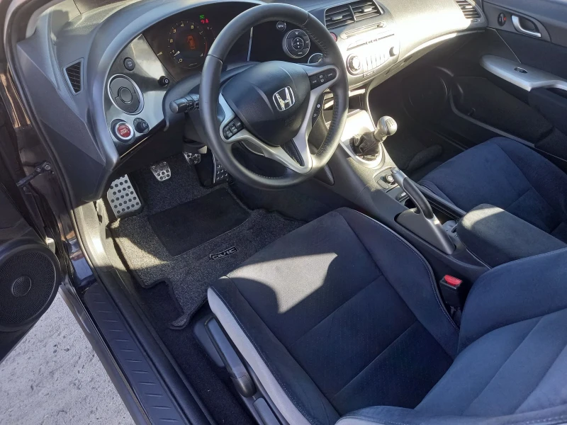 Honda Civic 1.8i-vtec140k.c., снимка 10 - Автомобили и джипове - 48056047