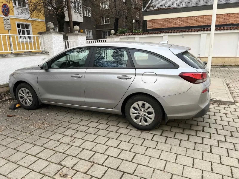 Hyundai I30 Комби, снимка 6 - Автомобили и джипове - 49211448