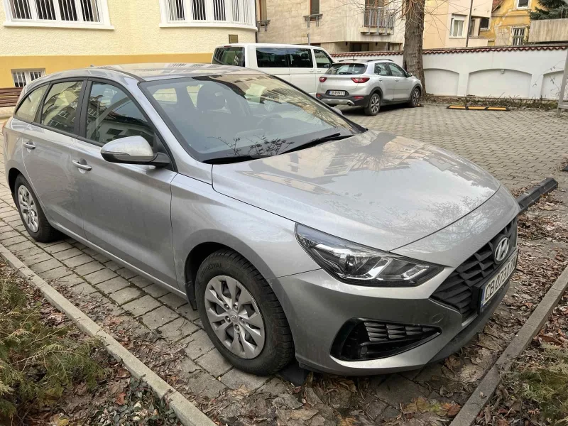 Hyundai I30 Комби, снимка 1 - Автомобили и джипове - 49211448