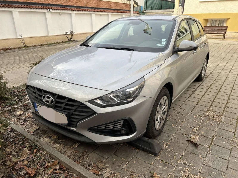 Hyundai I30 Комби, снимка 8 - Автомобили и джипове - 49211448