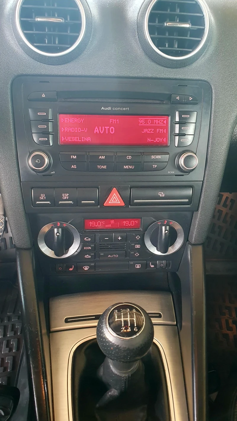 Audi A3 2.0 TDI QUATTRO , снимка 8 - Автомобили и джипове - 53054618