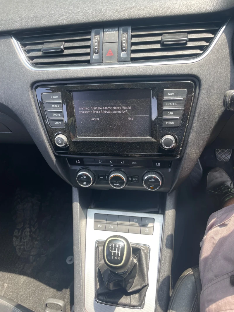 Skoda Octavia 2.0 TDI, снимка 5 - Автомобили и джипове - 50819730