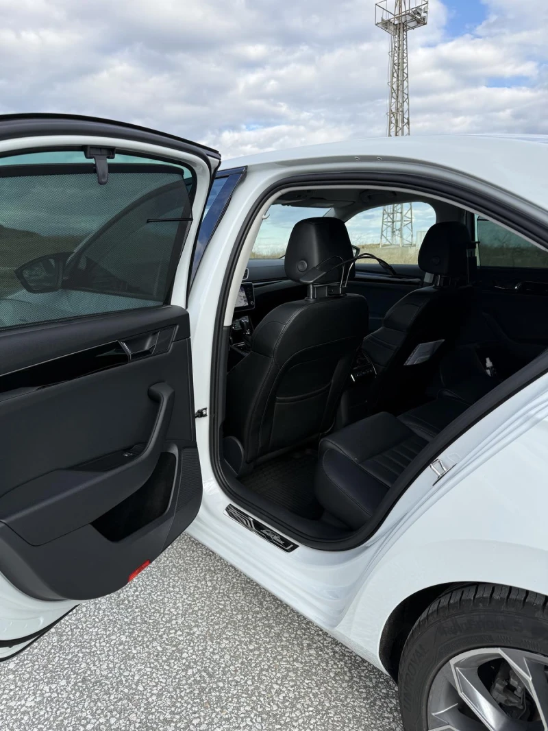 Skoda Superb LAURIN&KLEMENT, снимка 10 - Автомобили и джипове - 52200599