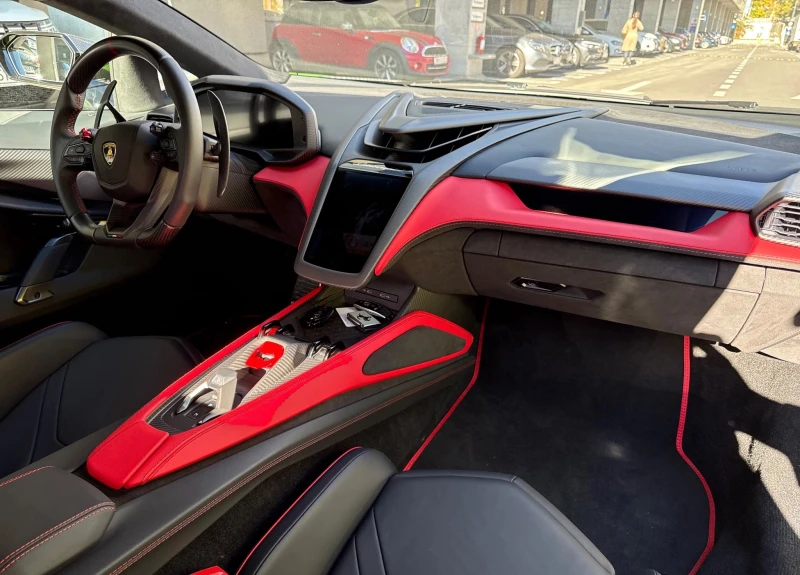 Lamborghini Revuelto 6.5 V12 HPEV 4WD, снимка 12 - Автомобили и джипове - 52361978