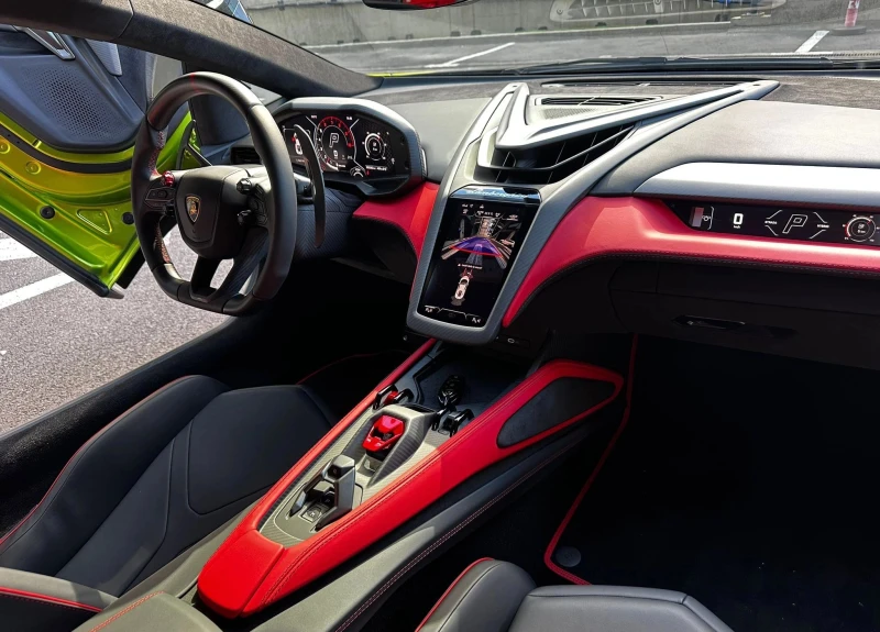 Lamborghini Revuelto 6.5 V12 HPEV 4WD, снимка 13 - Автомобили и джипове - 52361978