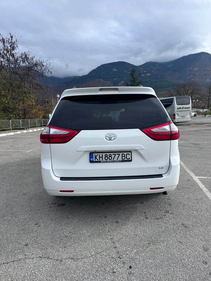 Toyota Sienna, снимка 4 - Автомобили и джипове - 52483786
