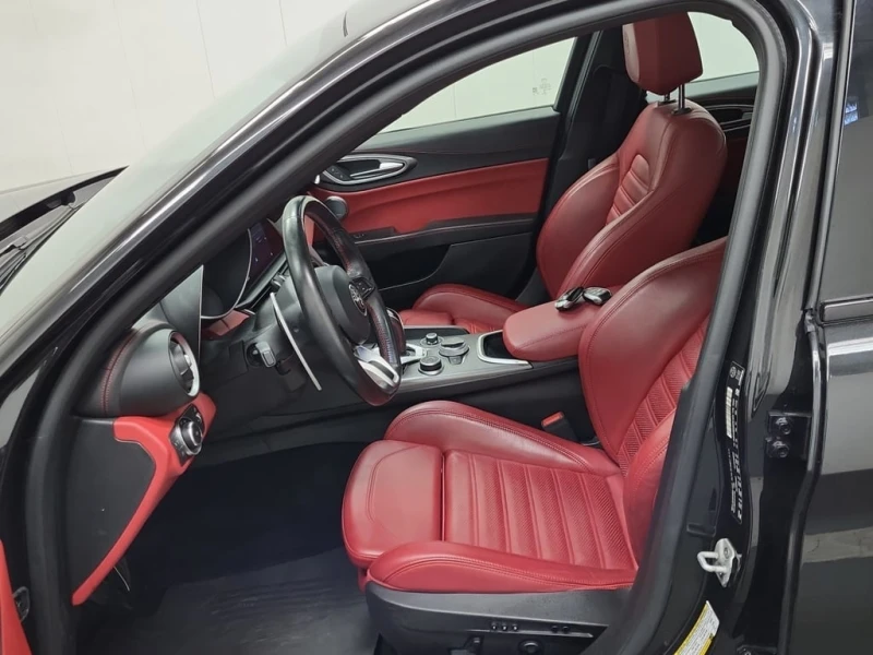 Alfa Romeo Giulia * TI SPORT * CARFAX * ЦЕНА ДО БГ, снимка 5 - Автомобили и джипове - 52722120
