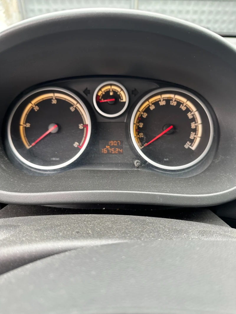 Opel Corsa, снимка 6 - Автомобили и джипове - 52726586