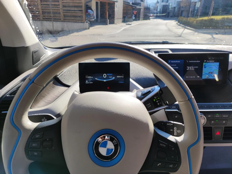 BMW i3 120AH Harman  Sport Package, снимка 4 - Автомобили и джипове - 52792105