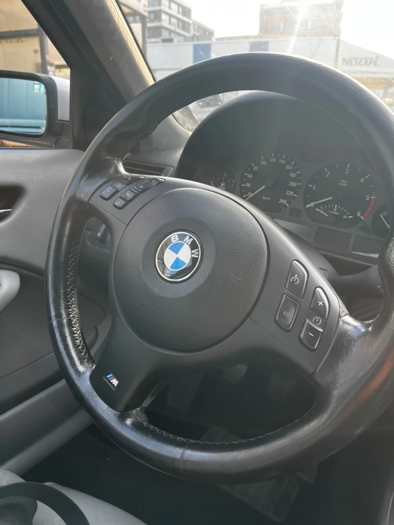 BMW 320, снимка 12 - Автомобили и джипове - 52835877