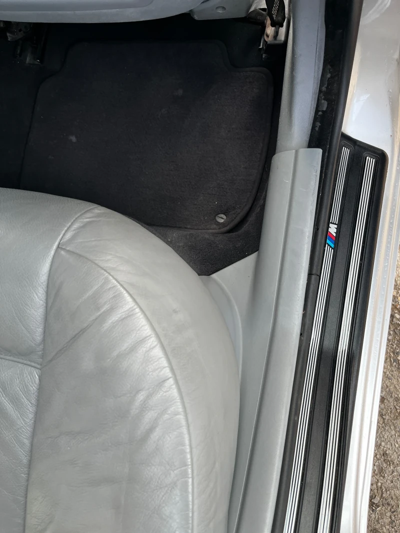 BMW 320, снимка 11 - Автомобили и джипове - 52835877