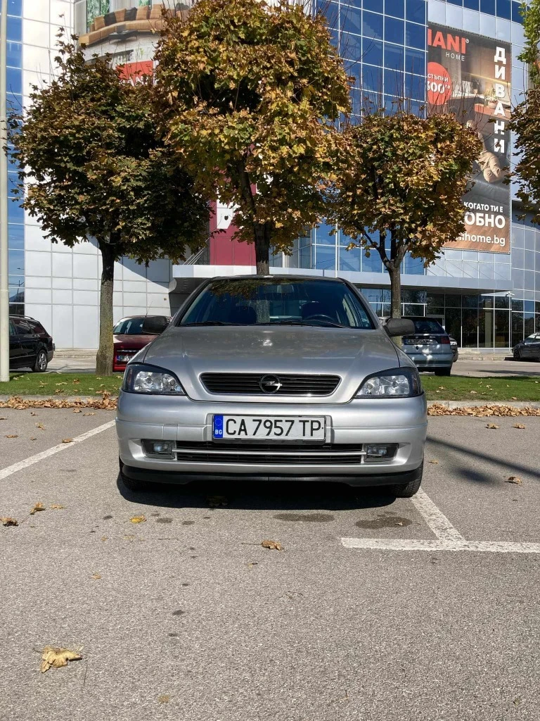Opel Astra 1.4, снимка 8 - Автомобили и джипове - 52503761