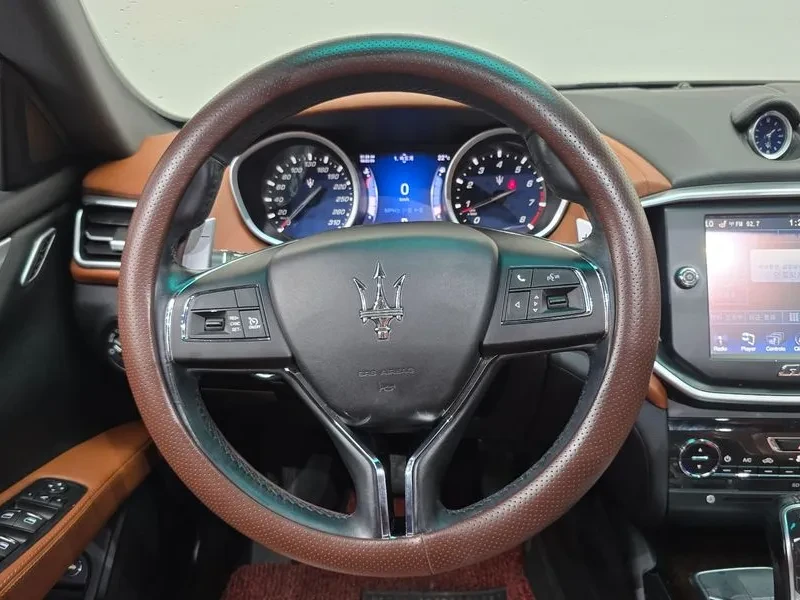 Maserati Ghibli 3.0 RWD!, снимка 13 - Автомобили и джипове - 55350061