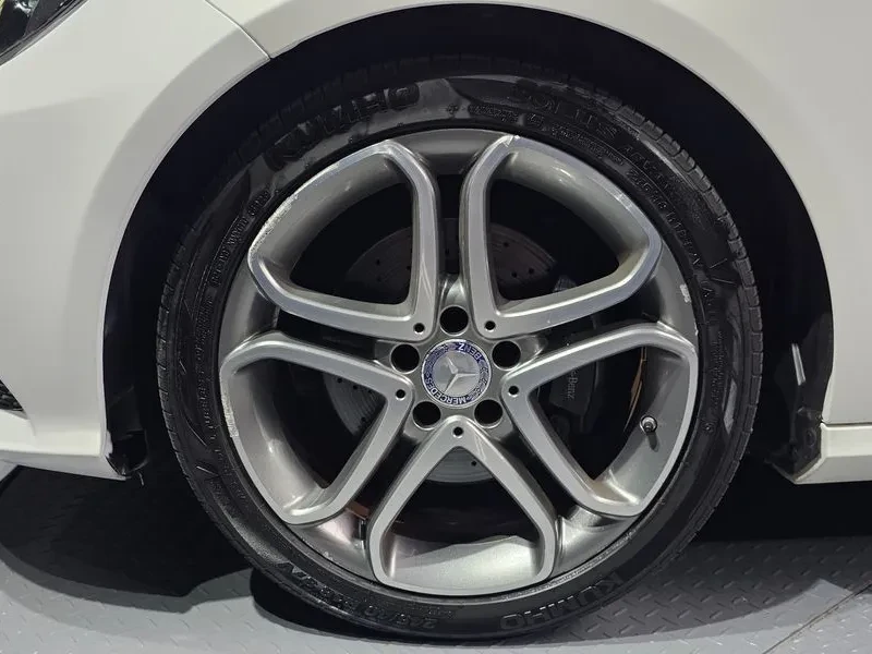 Mercedes-Benz E 250 Bluetec 4Matic Avantgarde, снимка 5 - Автомобили и джипове - 55888731