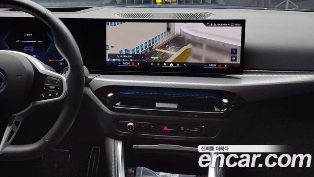 BMW i4, снимка 15 - Автомобили и джипове - 56267123