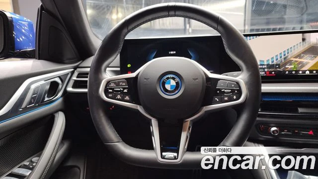 BMW i4, снимка 13 - Автомобили и джипове - 56267123