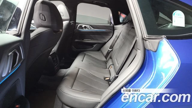 BMW i4, снимка 12 - Автомобили и джипове - 56267123