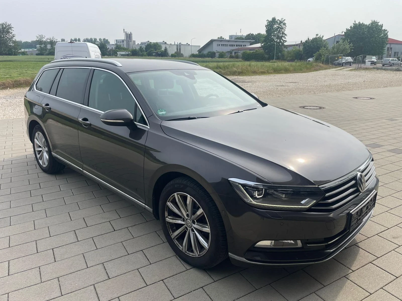 VW Passat 2.0 150 к.с Highline , снимка 1