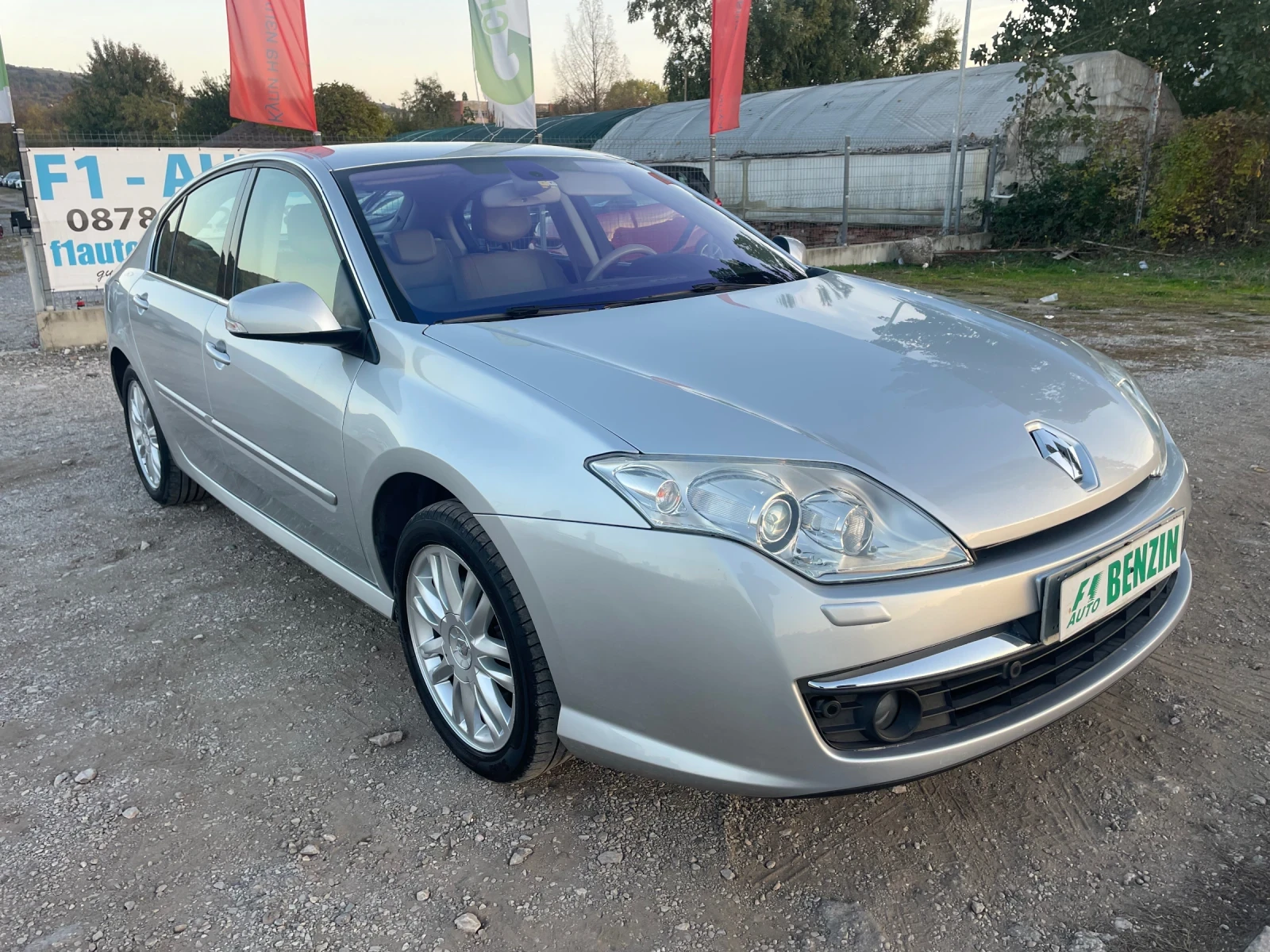 Renault Laguna 2.0i-INITIALE-TOP-ITALIA - изображение 3