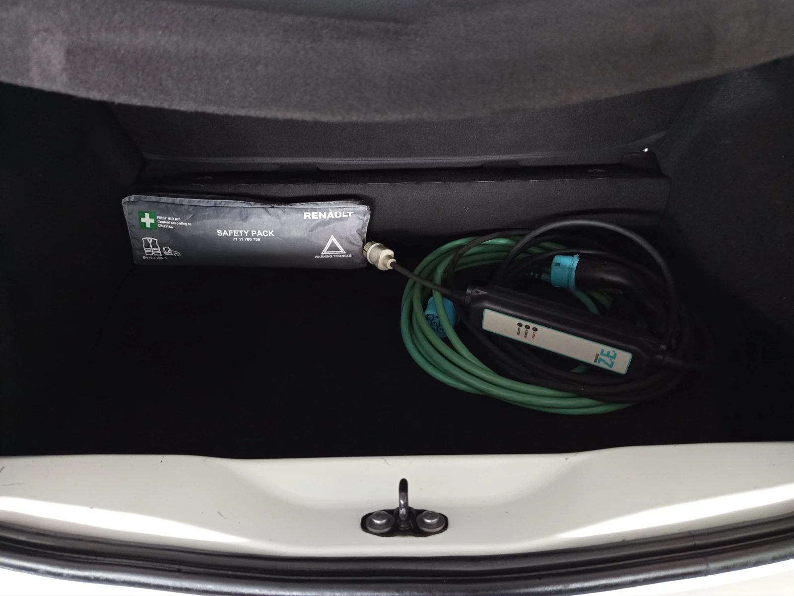 Renault Zoe 24kw собствена батерия | Mobile.bg — изображение 11