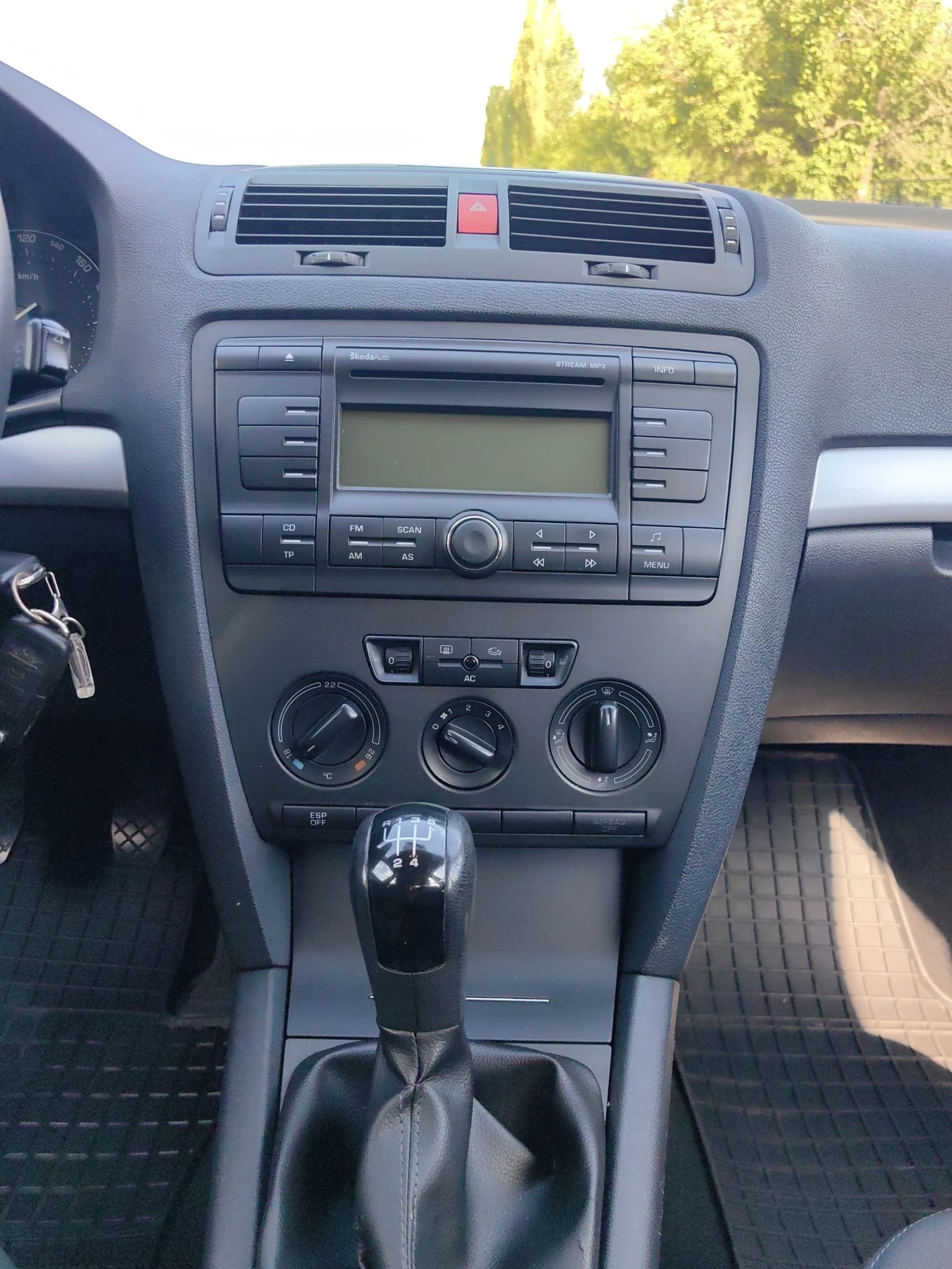 Skoda Octavia 1.9TDI* ПОДГРЕВ* ТЕМПОМАТ* РЕГИСТРИРАНА - изображение 7