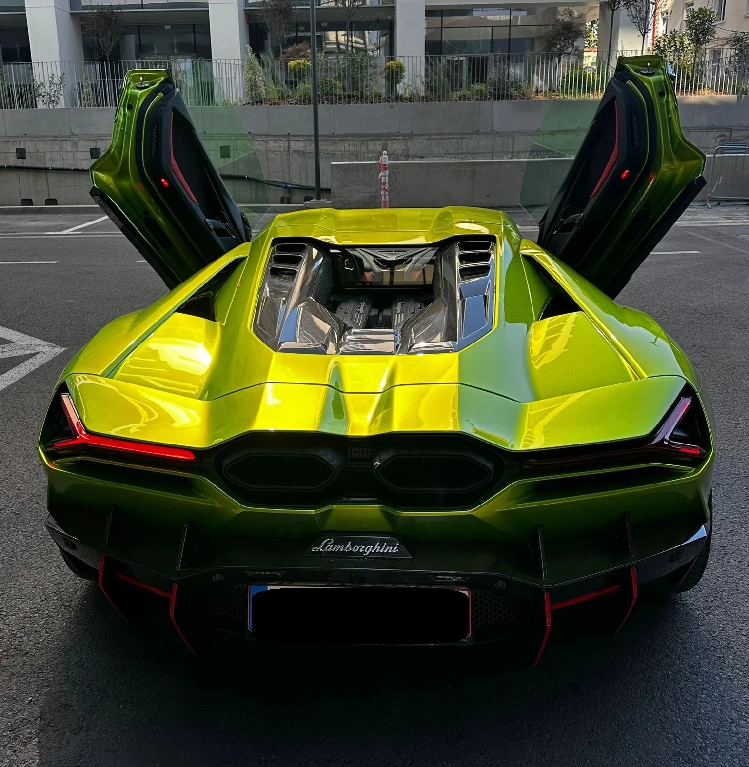 Lamborghini Revuelto 6.5 V12 HPEV 4WD | Mobile.bg   3