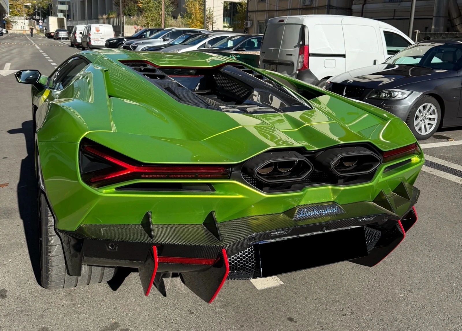 Lamborghini Revuelto 6.5 V12 HPEV 4WD | Mobile.bg   8