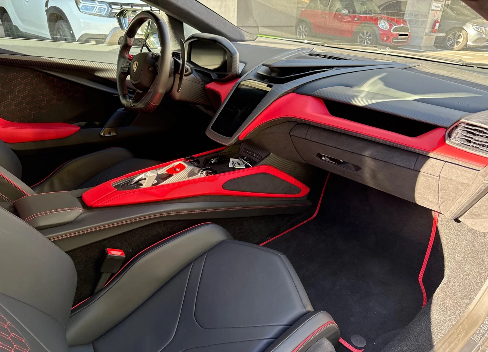 Lamborghini Revuelto 6.5 V12 HPEV 4WD | Mobile.bg   10