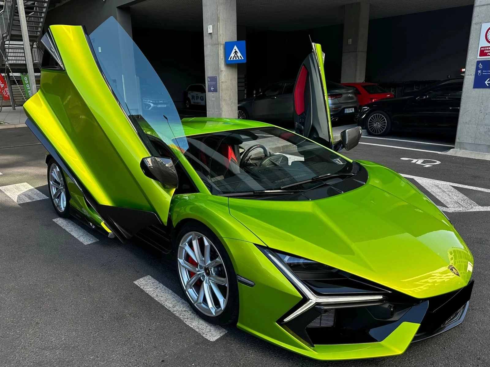 Lamborghini Revuelto 6.5 V12 HPEV 4WD | Mobile.bg   6