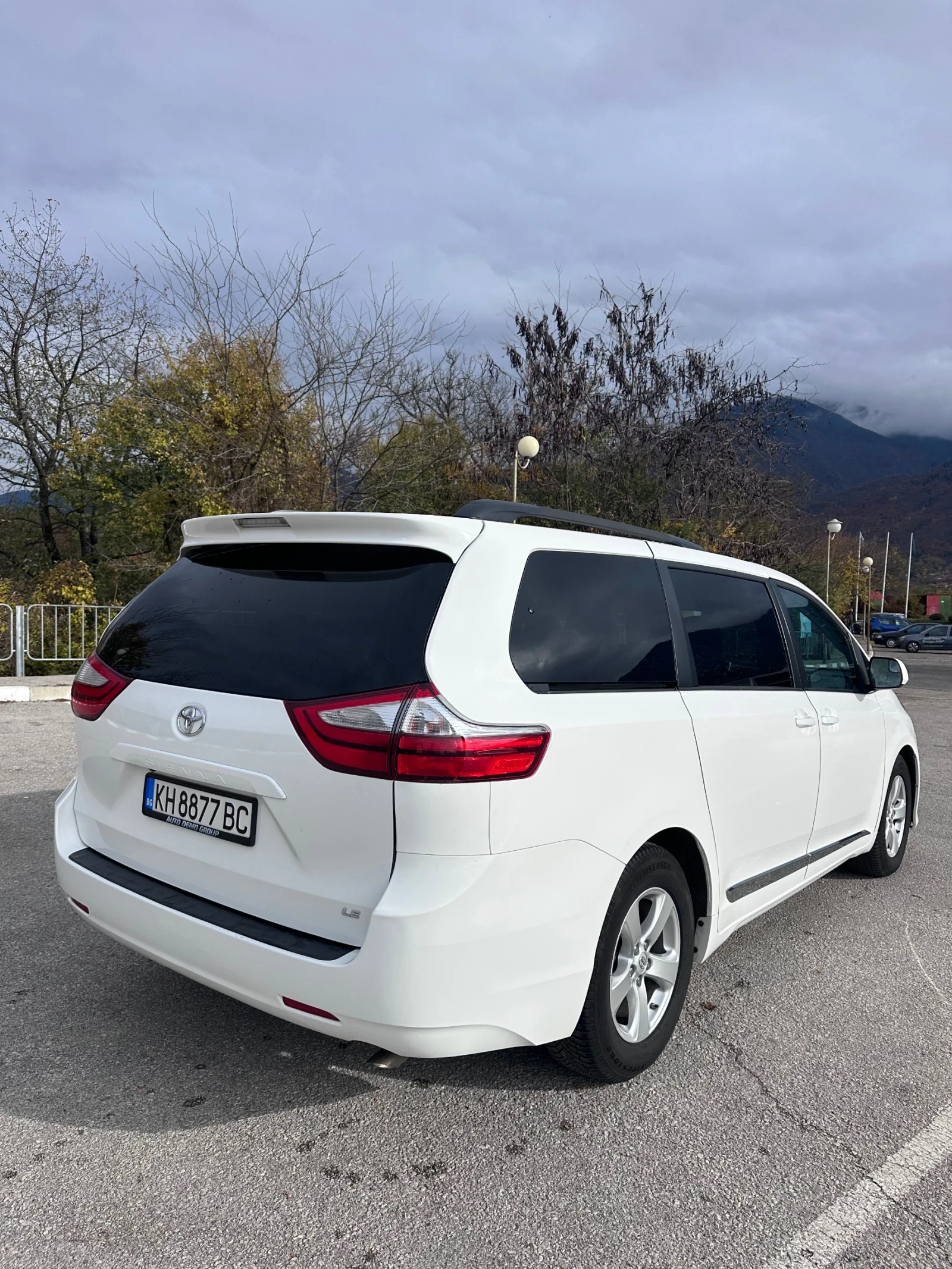 Toyota Sienna  - изображение 6