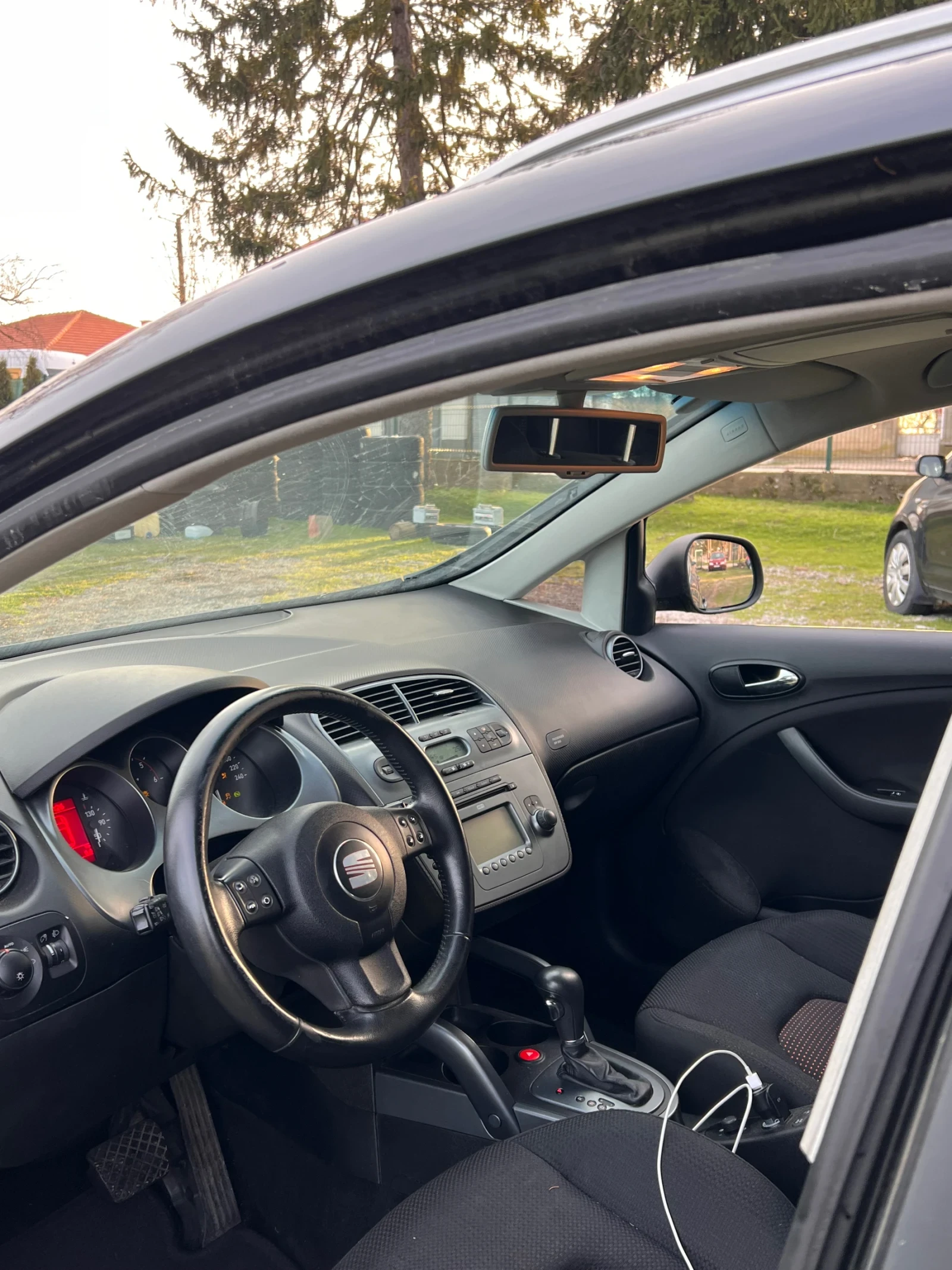 Seat Altea 2.0 TDI 140hp, снимка 6 - Автомобили и джипове - 53716186