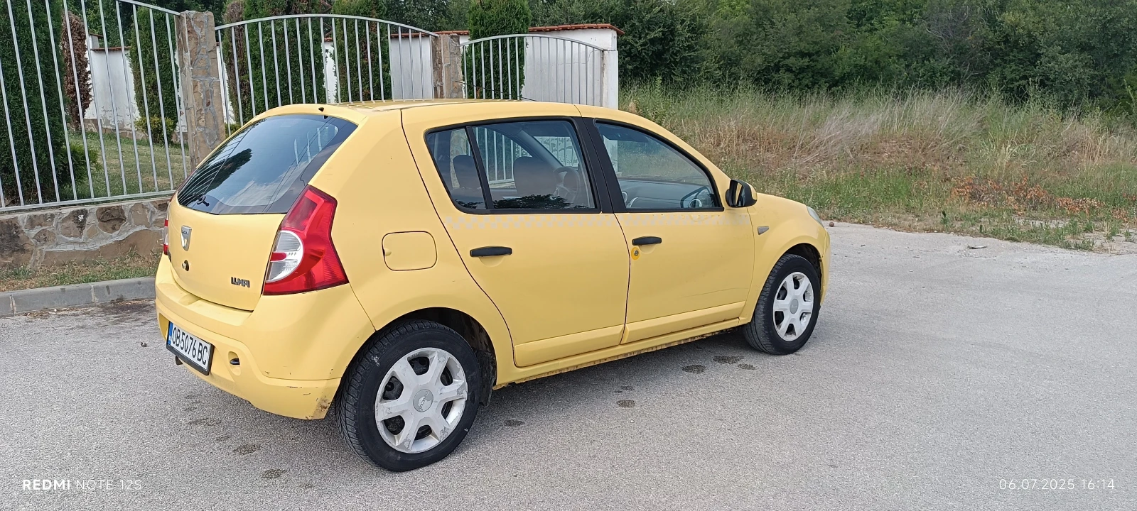 Dacia Sandero 1/4, снимка 11 - Автомобили и джипове - 53741825