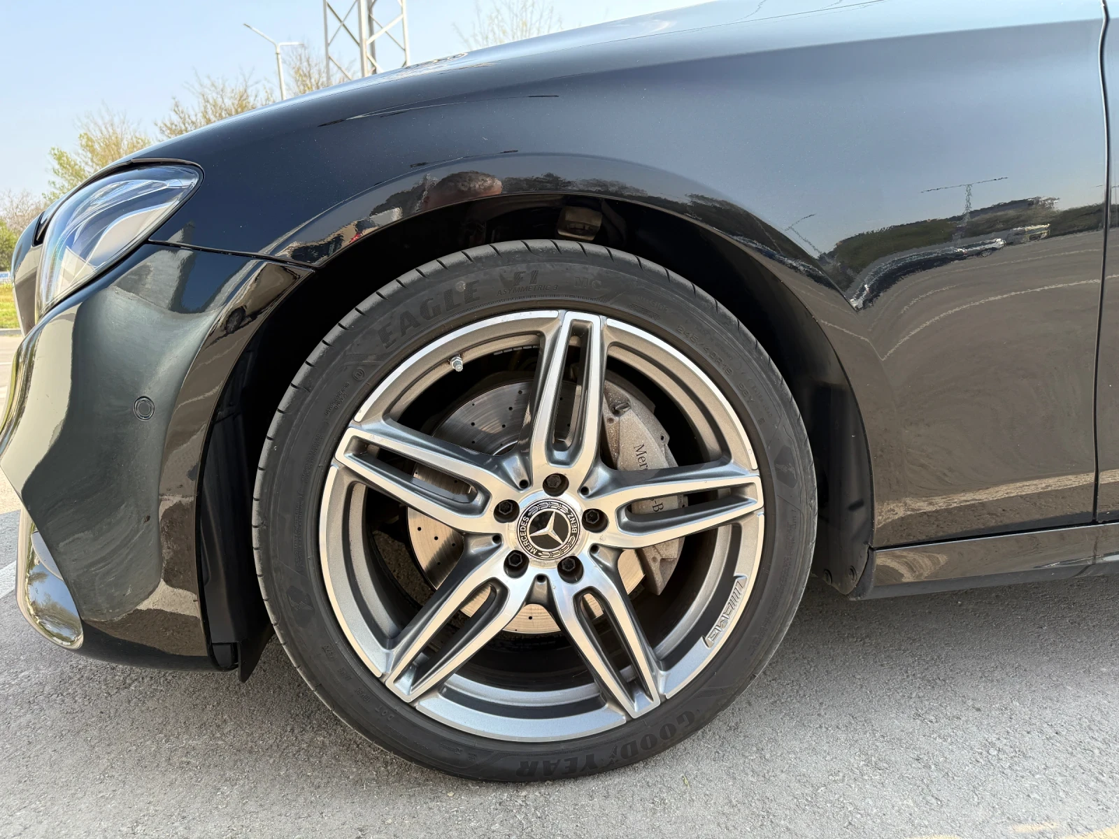 Mercedes-Benz E 220 AMG-LINE* DISTRNIC+ * MULTIBEAM LED* 4 MATIC, снимка 7 - Автомобили и джипове - 54234954