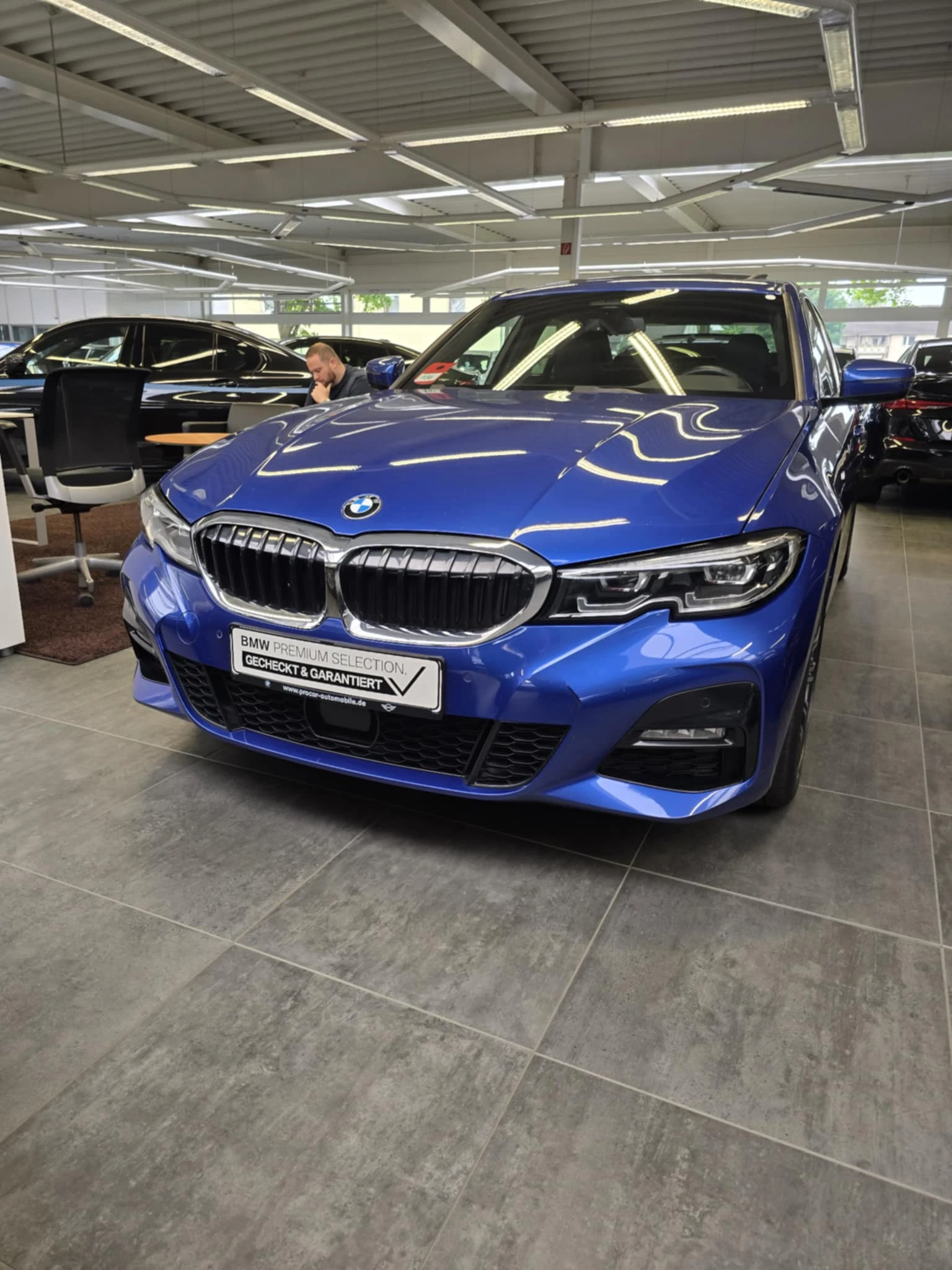 BMW 330 M pack BMW Premium Selection до май 2027, снимка 2 - Автомобили и джипове - 54446801