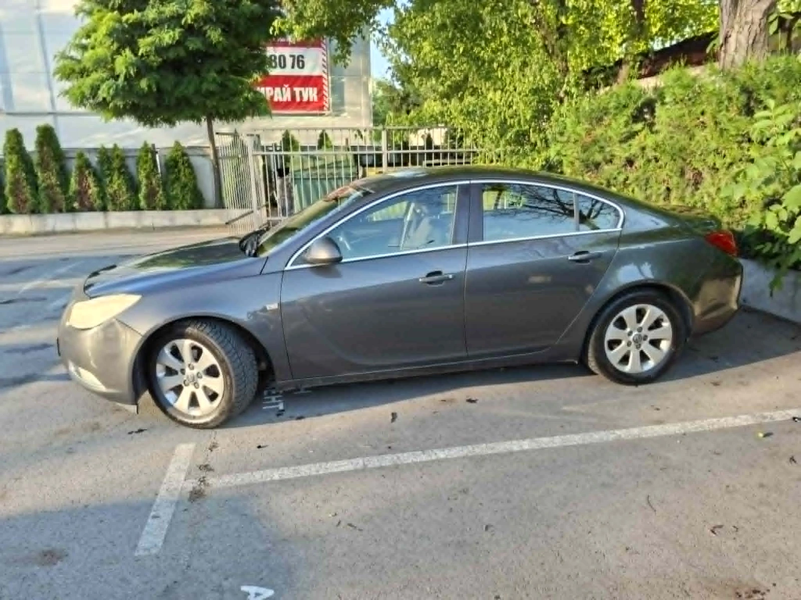Opel Insignia 1.8, снимка 4 - Автомобили и джипове - 54843880