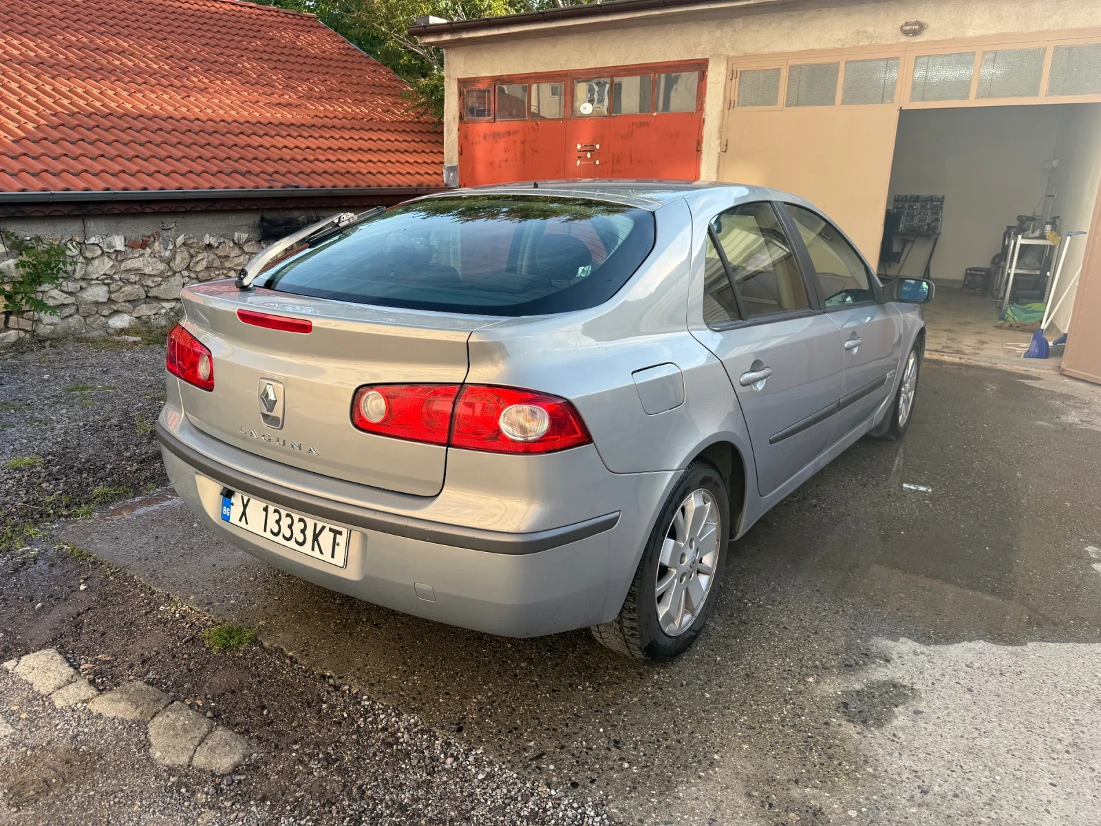 Renault Laguna 2.0 DCi, снимка 4 - Автомобили и джипове - 55062341