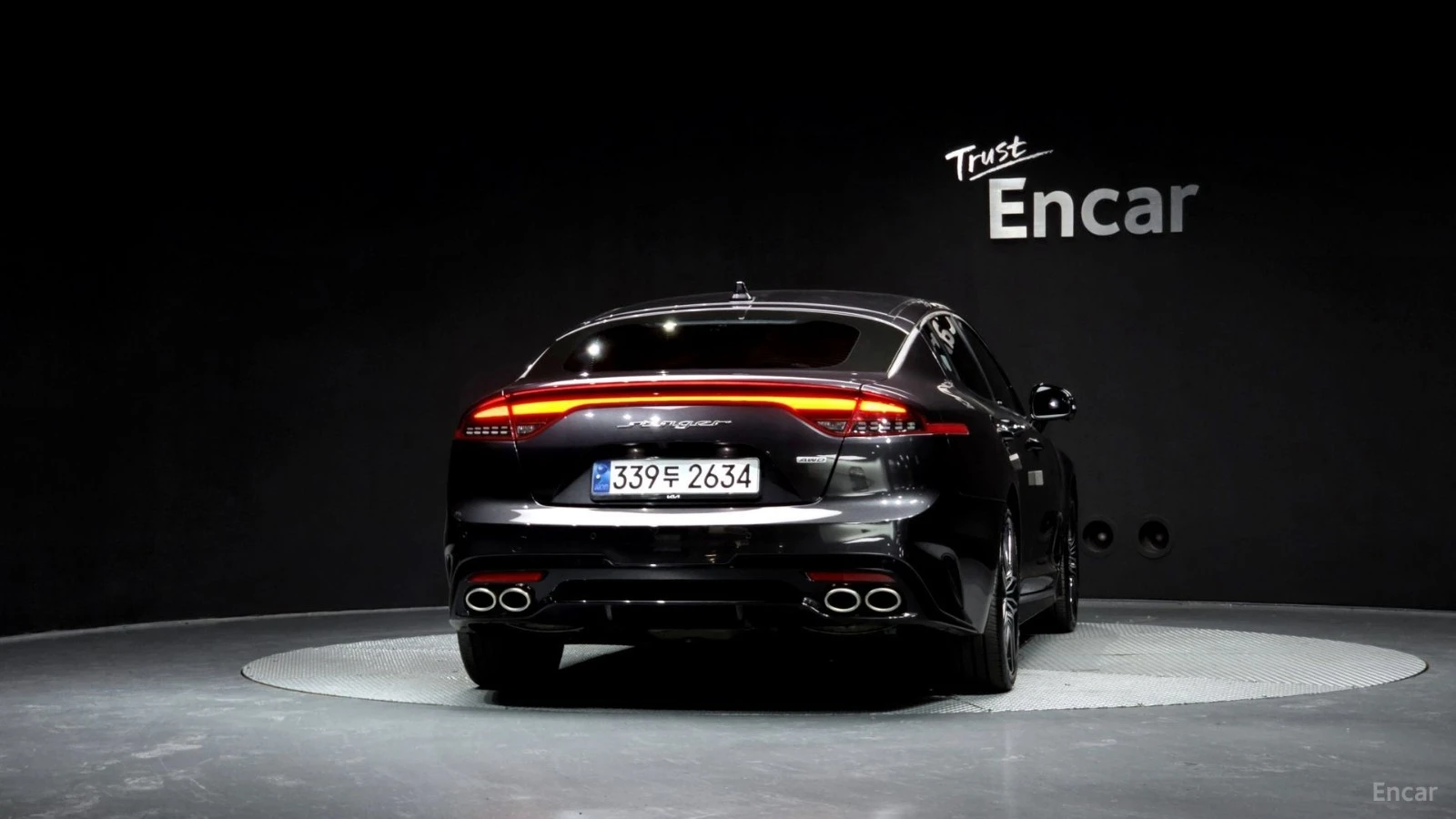Kia Stinger ПАМЕТ* 360 КАМЕРА* ОБДУХВАНЕ* ПОДГРЕВ* , снимка 4 - Автомобили и джипове - 55524391