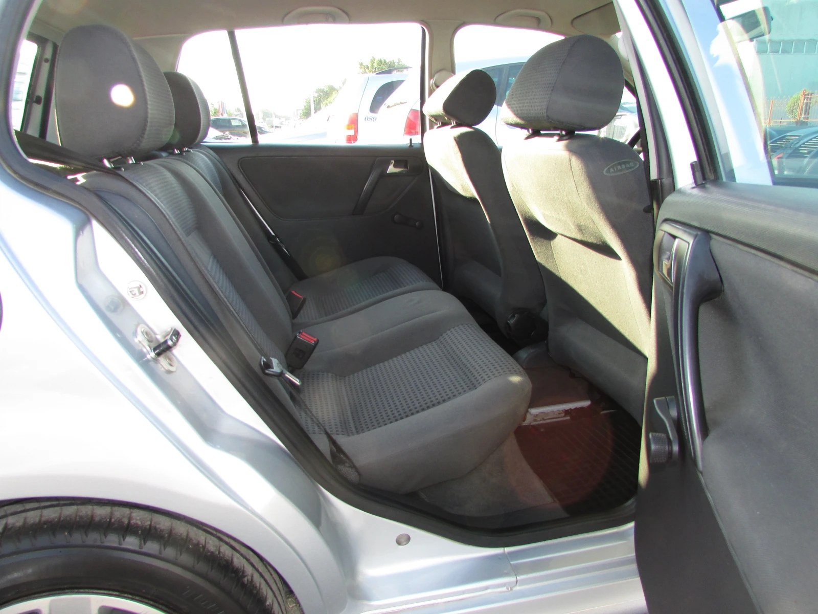 VW Polo 1.4MPI, снимка 10 - Автомобили и джипове - 55670945