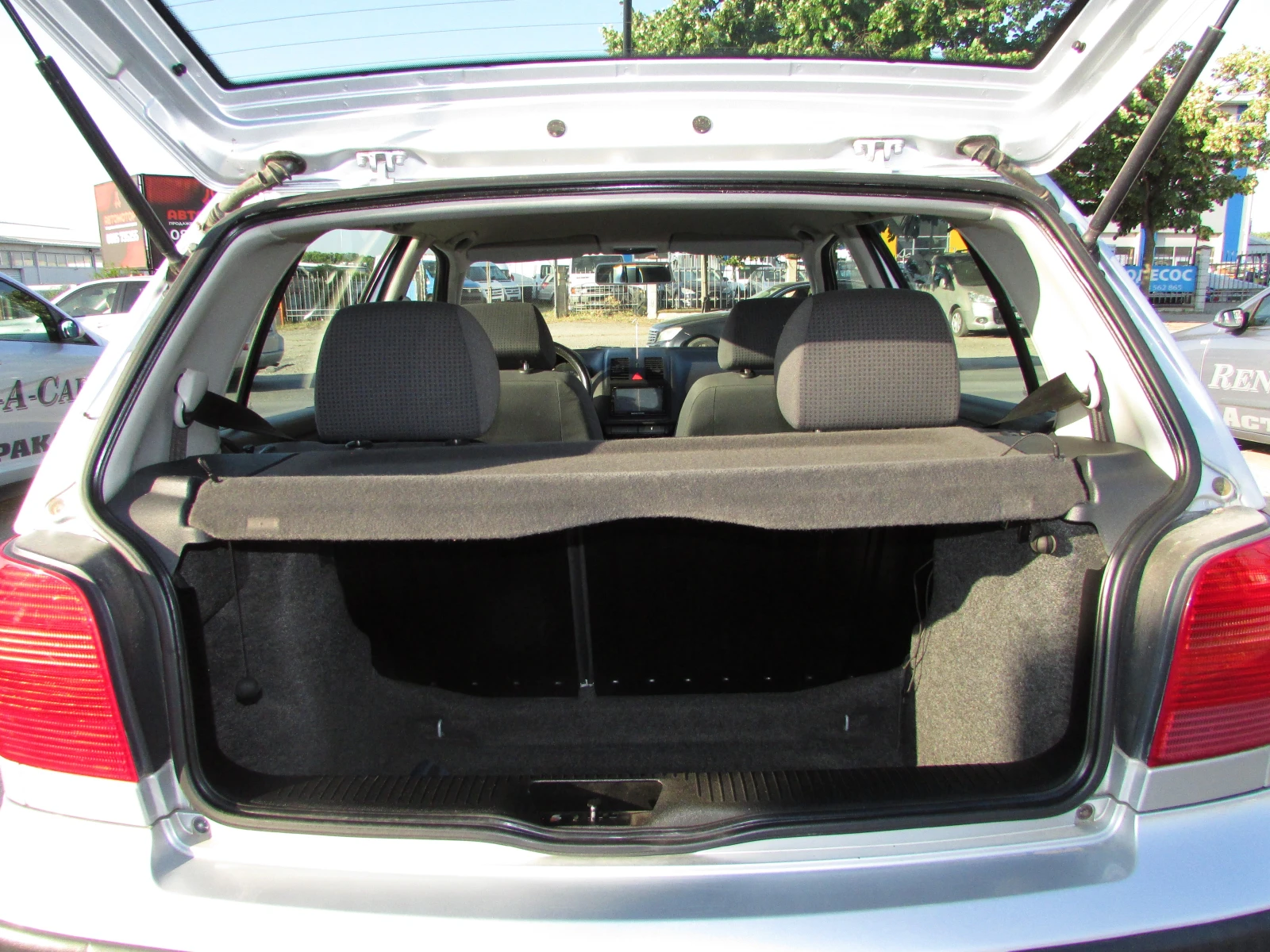 VW Polo 1.4MPI, снимка 14 - Автомобили и джипове - 55670945