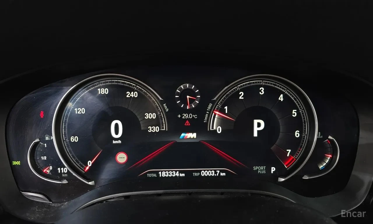 BMW 530 М ПАКЕТ/xDrive/ХЕДЪП/360/ОБДУХ/ПОДГРЕВ/ШИБЕДАХ, снимка 8 - Автомобили и джипове - 55903264