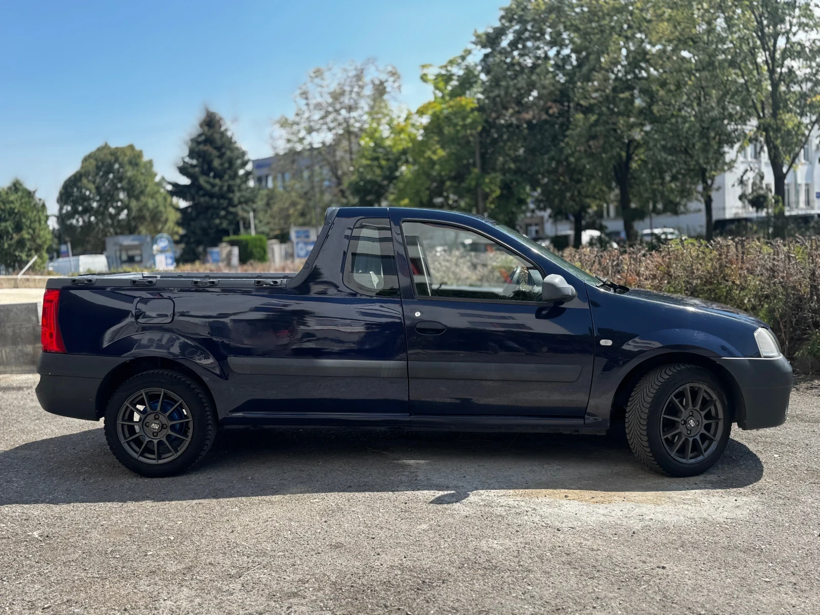 Dacia Logan Pickup, снимка 2 - Автомобили и джипове - 55923976