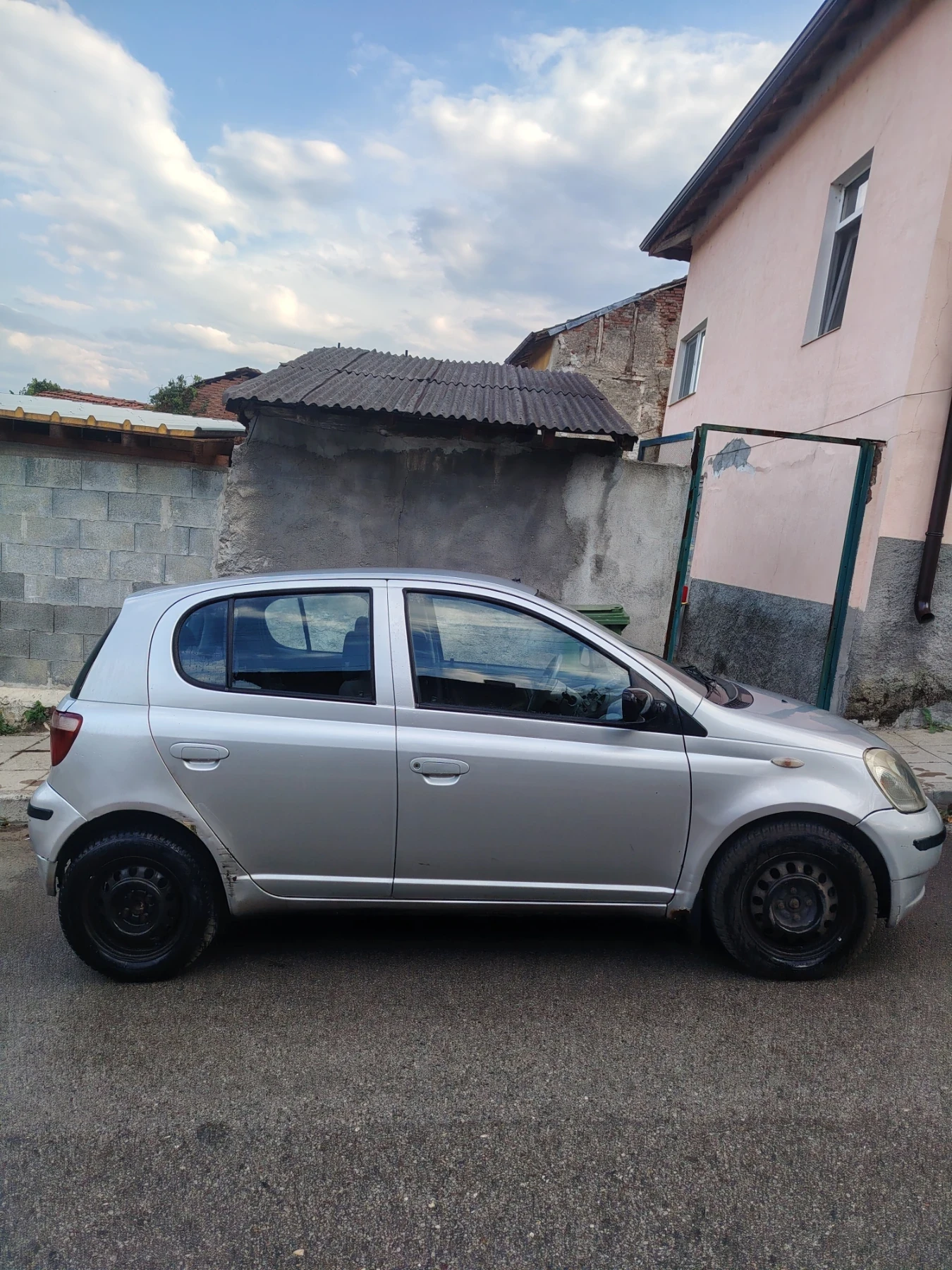 Toyota Yaris, снимка 4 - Автомобили и джипове - 56153889