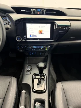Toyota Hilux 2.8 D-4D MILD-HYBRID INVINCLEBLE JBL 360-CAM, снимка 12