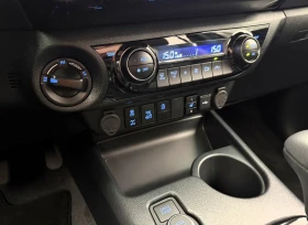 Toyota Hilux 2.8 D-4D MILD-HYBRID INVINCLEBLE JBL 360-CAM, снимка 10