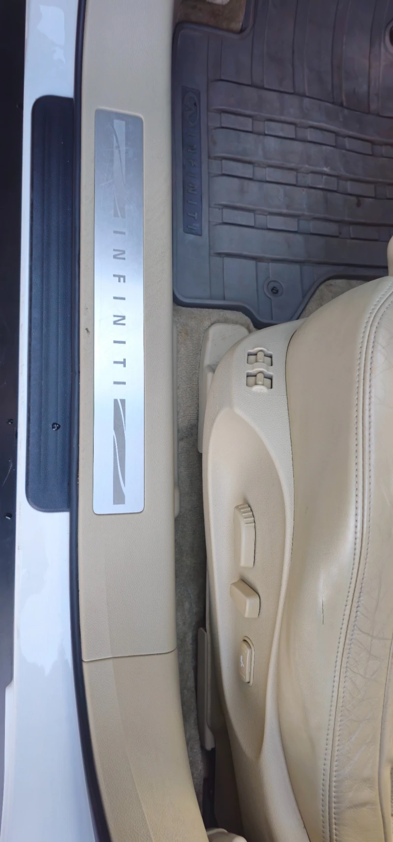 Infiniti QX70 S, снимка 10 - Автомобили и джипове - 45865656