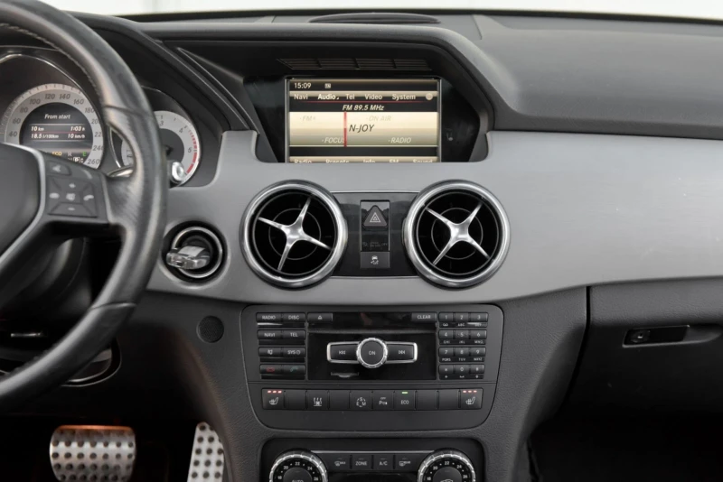 Mercedes-Benz GLK PREMIUM EDITION , снимка 17 - Автомобили и джипове - 52852099