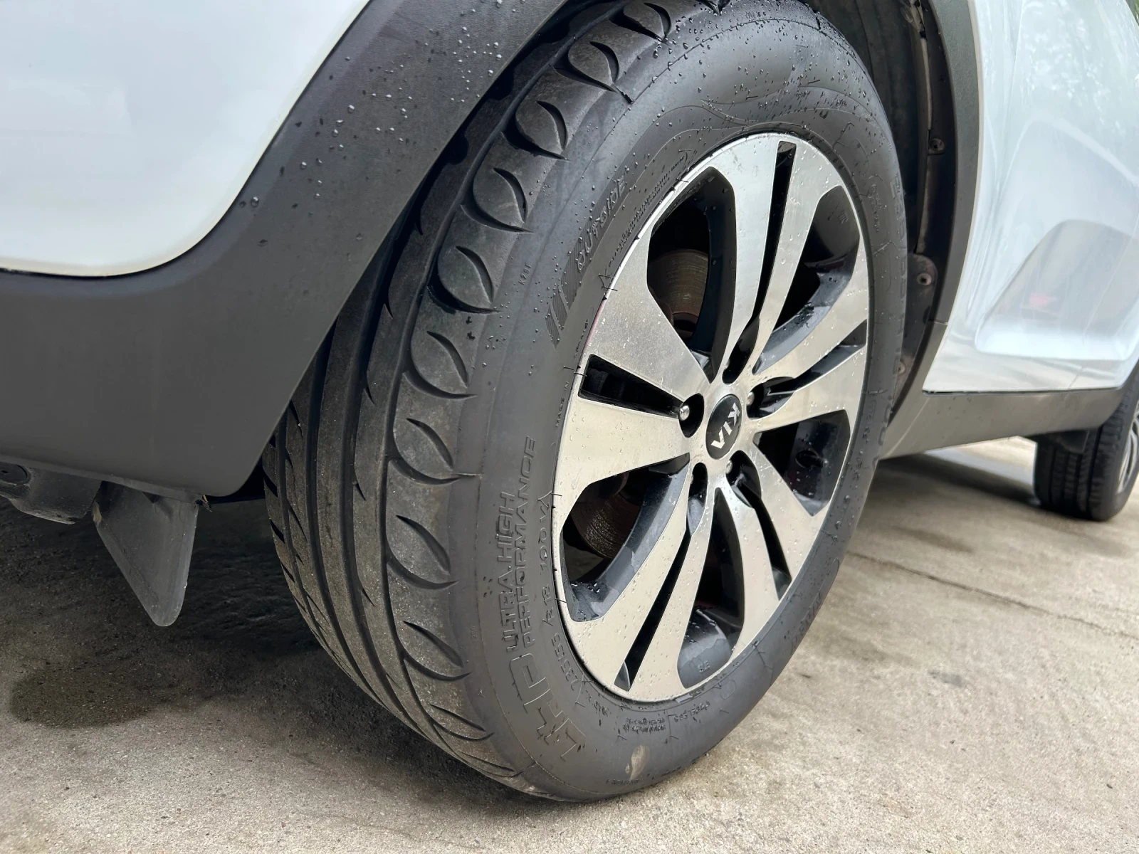 Kia Sportage 1.7 CRDI, снимка 4 - Автомобили и джипове - 54473700